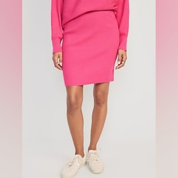 Old Navy Dresses & Skirts - High-waisted Ribbed Mini Skirt 3X
